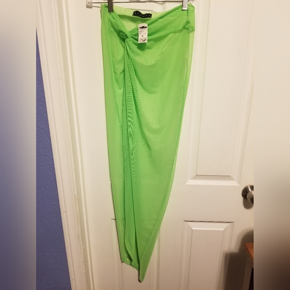 NWT Sabora Skirt Neon Green Swimwear cover up Size M - Picture 1 of 6